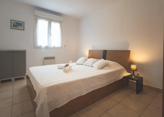 Maison A Prunete Jardin Piscine Acces Direct Σπίτι διακοπών