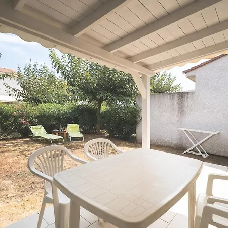 Holiday home Maison A Prunete Jardin Piscine Acces Direct Cervione