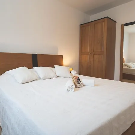 Maison A Prunete Jardin Piscine Acces Direct