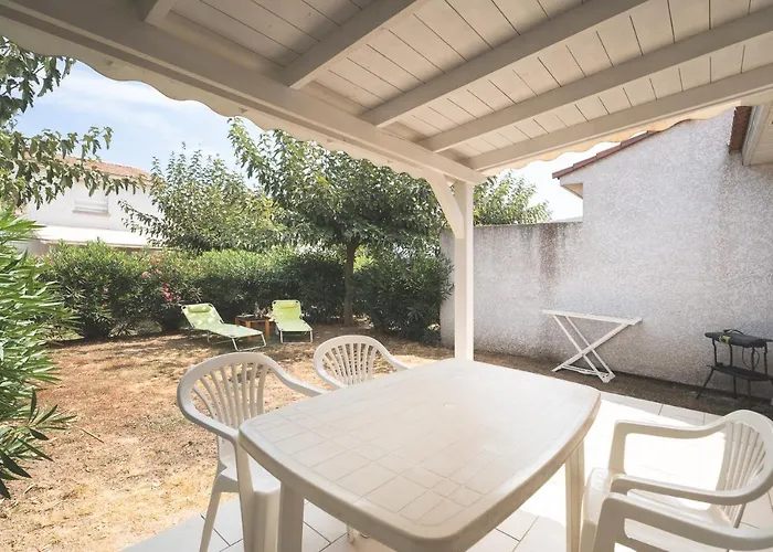Holiday home Maison A Prunete Jardin Piscine Acces Direct Cervione