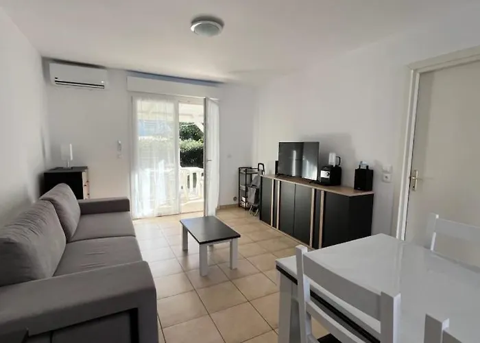 Holiday home Maison A Prunete Jardin Piscine Acces Direct *